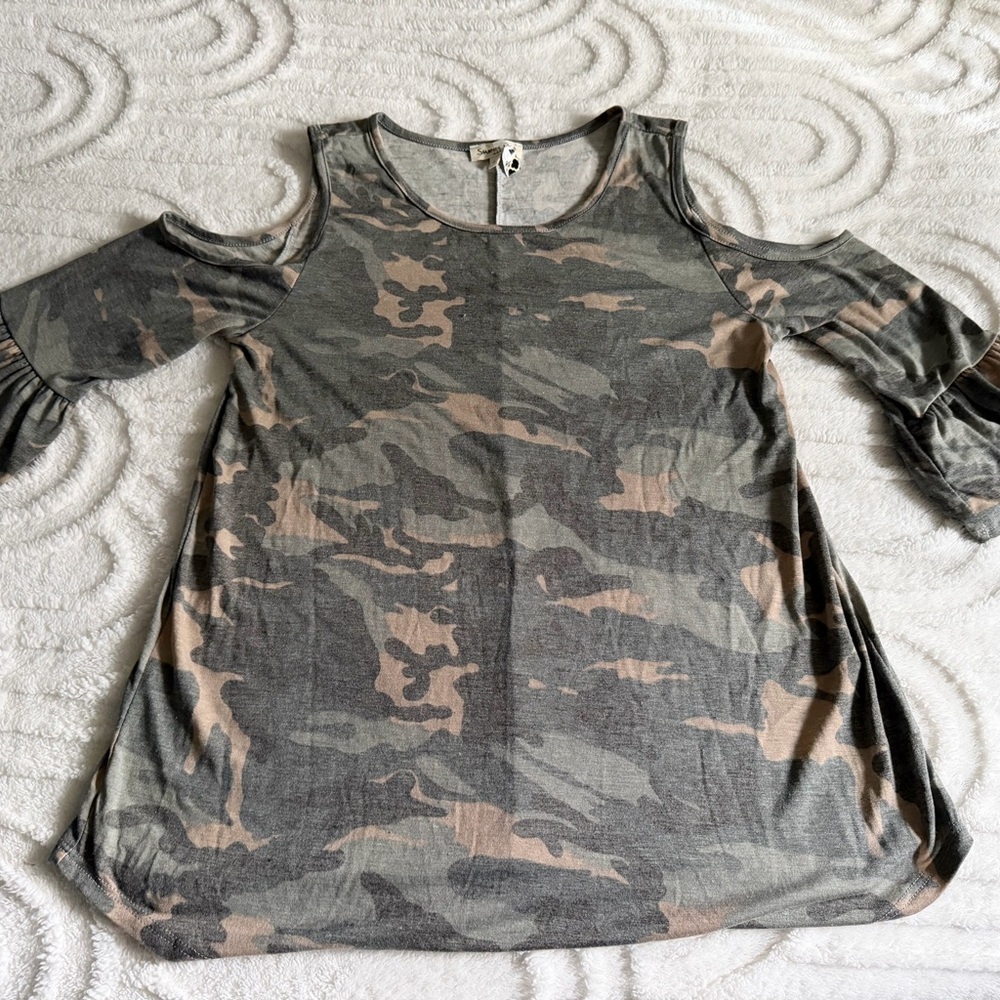 Women’s Muted Camouflage Top, Size S, NWOT, Casual Feminine Chic Top